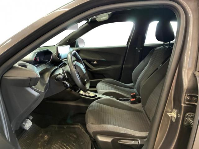 Peugeot 2008 image 3