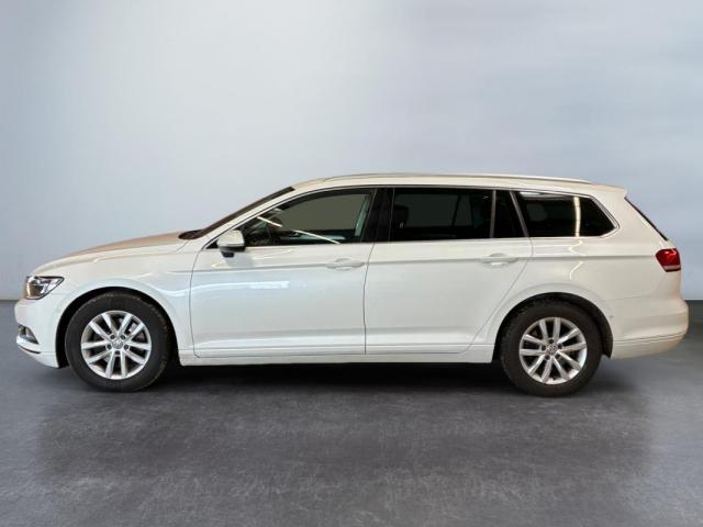 Volkswagen Passat Sw image 9