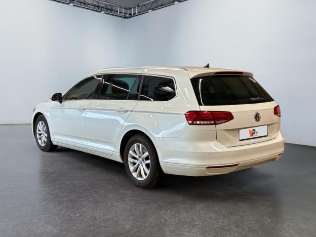 Volkswagen Passat Sw image 2