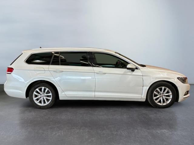 Volkswagen Passat Sw image 7