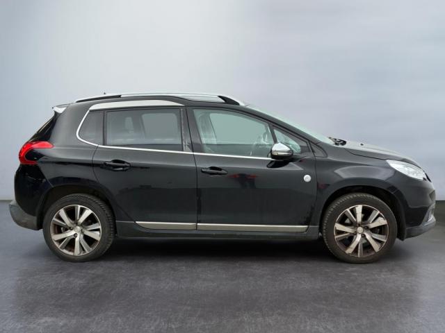 Peugeot 2008 image 2