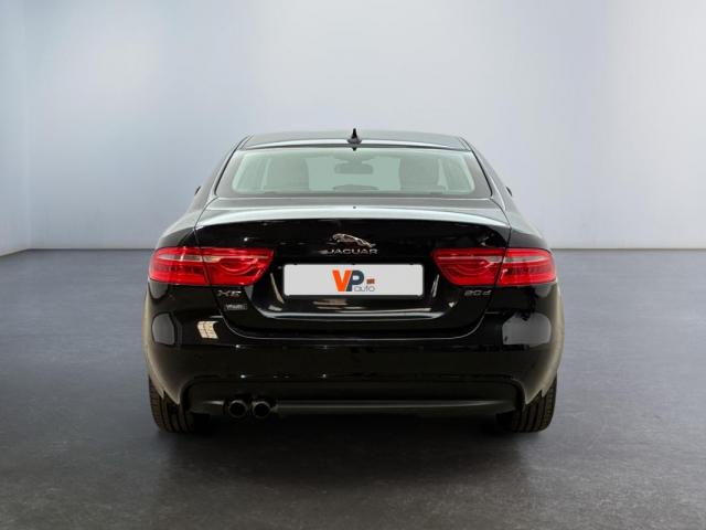 Jaguar Xe image 7