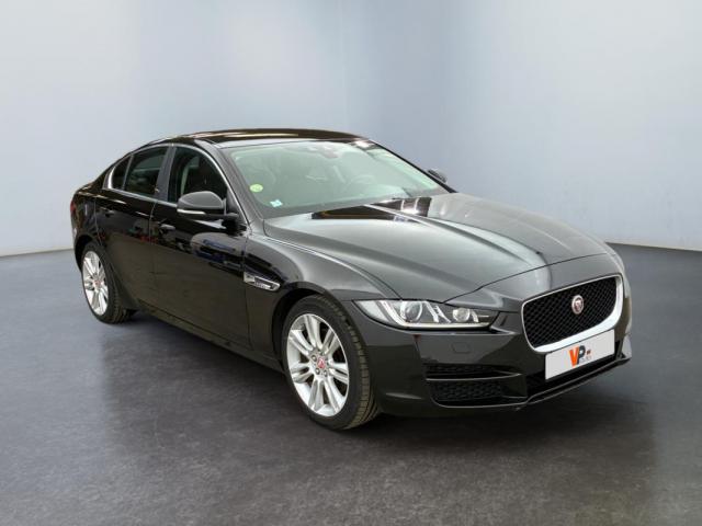 Jaguar Xe image 6