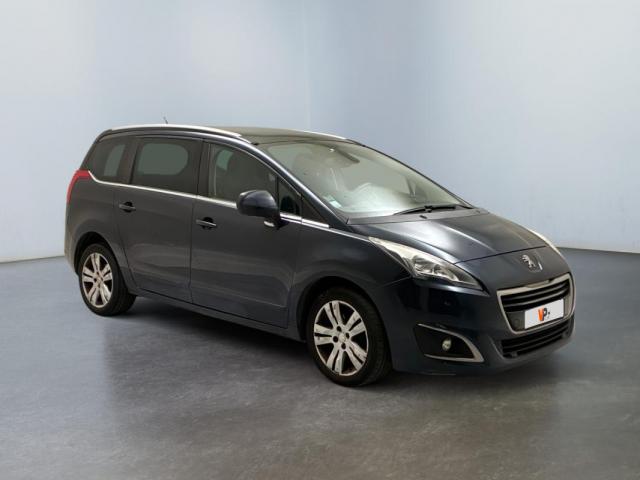 Peugeot 5008 image 1