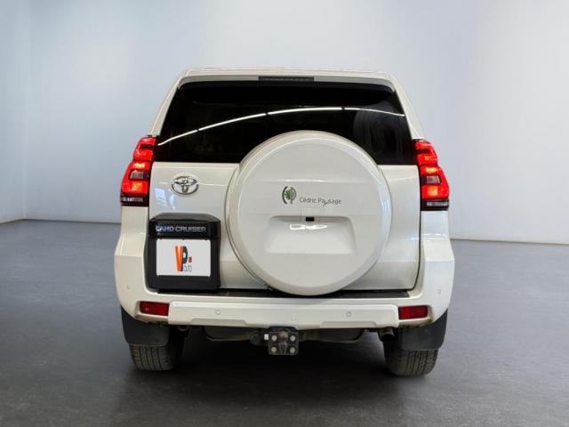 Toyota Land Cruiser image 3