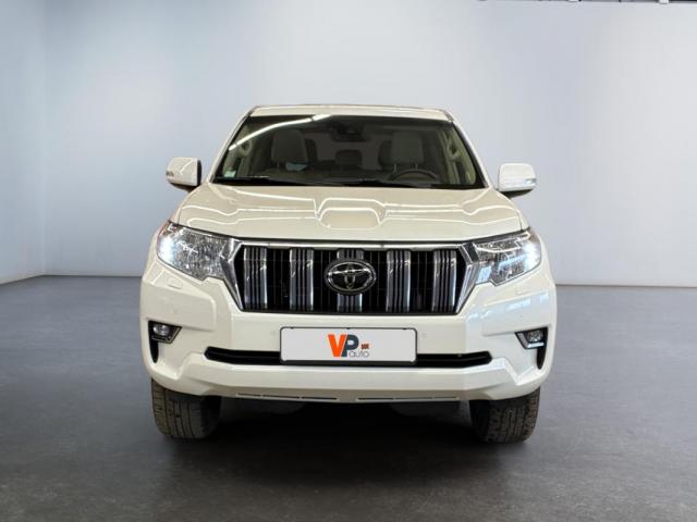 Toyota Land Cruiser image 2