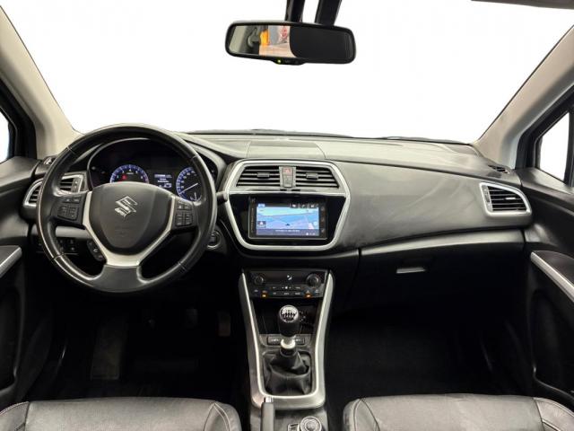 Suzuki S-Cross image 1