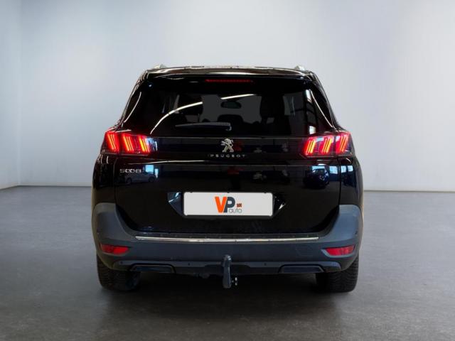 Peugeot 5008 image 1
