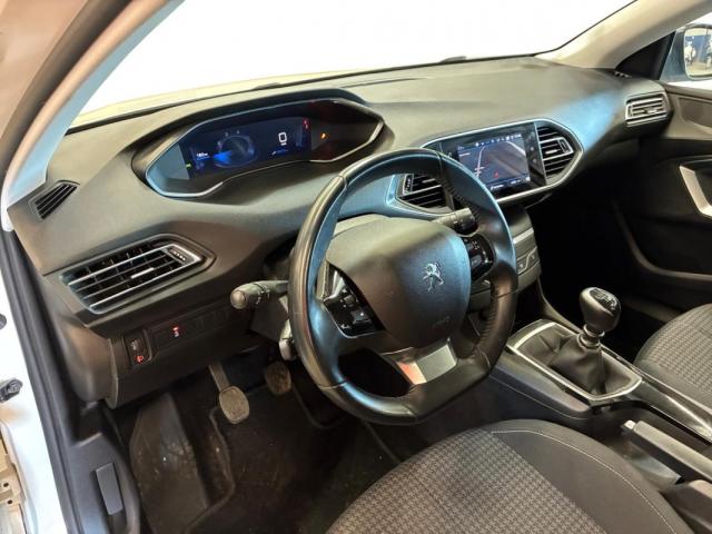 Peugeot 308 image 8