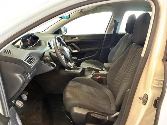 Peugeot 308 image 1