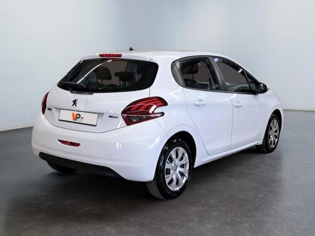 Peugeot 208 image 3