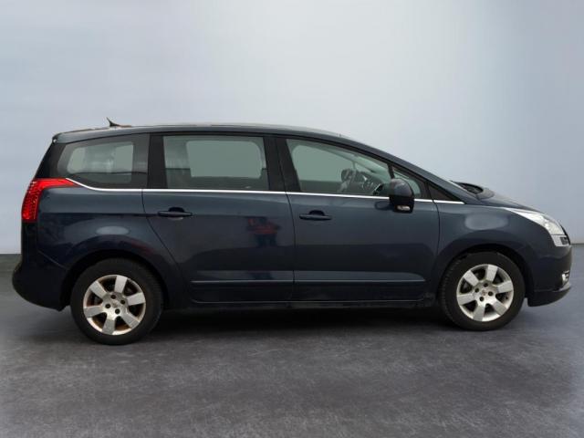 Peugeot 5008 image 8