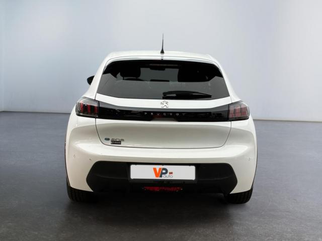 Peugeot 208 image 8