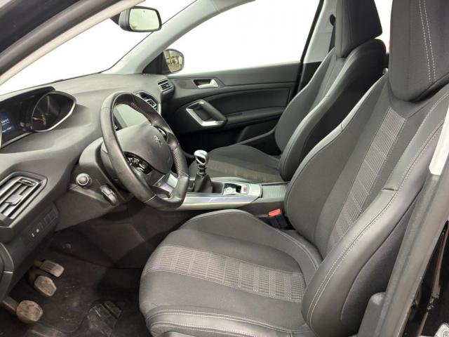 Peugeot 308 image 2