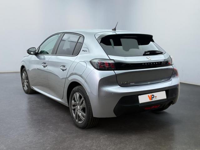 Peugeot 208 image 7