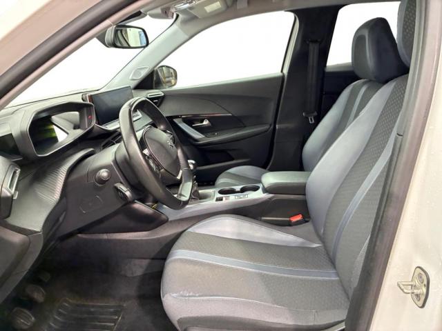 Peugeot 2008 image 9