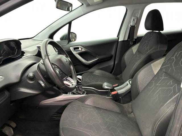 Peugeot 2008 image 8