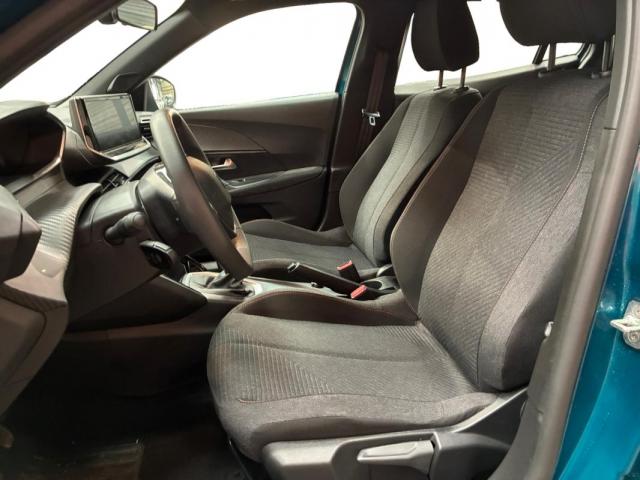 Peugeot 2008 image 2