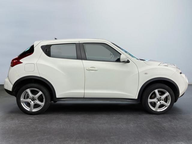 Nissan Juke image 9