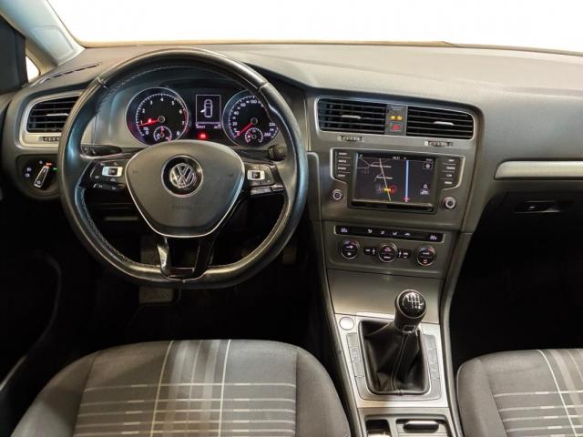 Volkswagen Golf image 2