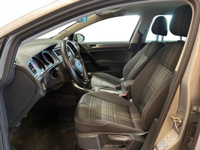 Volkswagen Golf image 1