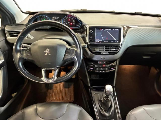 Peugeot 2008 image 8