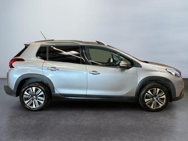 Peugeot 2008 image 1
