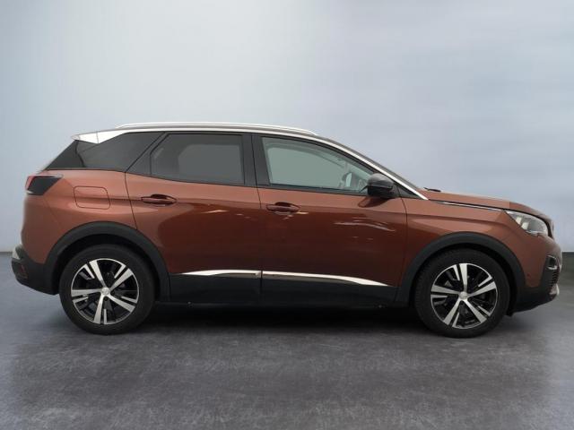 Peugeot 3008 image 2
