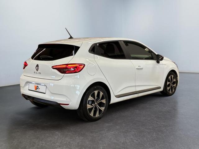 Renault Clio image 8