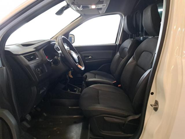 Renault Express Van image 2