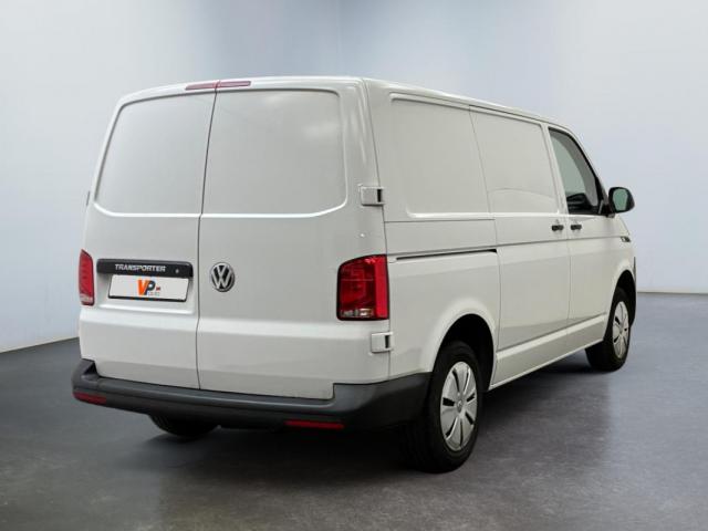 Volkswagen Transporter image 2