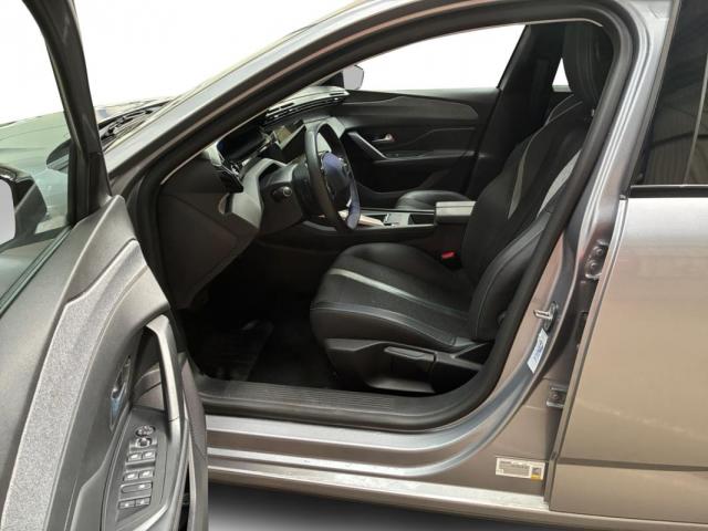 Peugeot 308 image 9