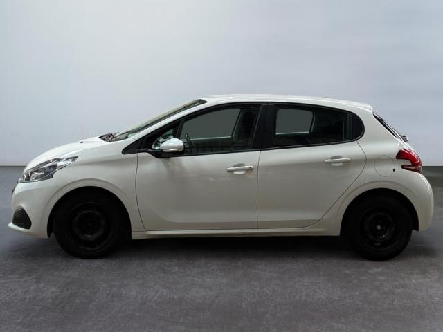 Peugeot 208 image 7