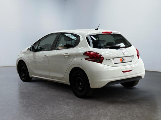 Peugeot 208 image 3