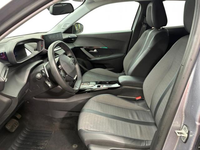 Peugeot 2008 image 8