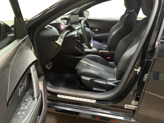 Peugeot 208 image 6