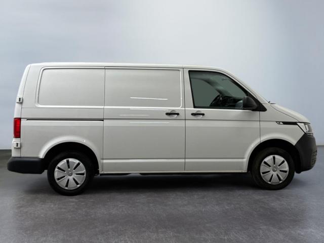 Volkswagen Transporter image 8