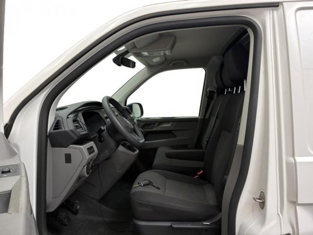Volkswagen Transporter image 5