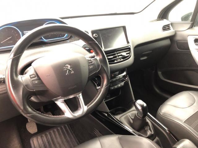 Peugeot 2008 image 6