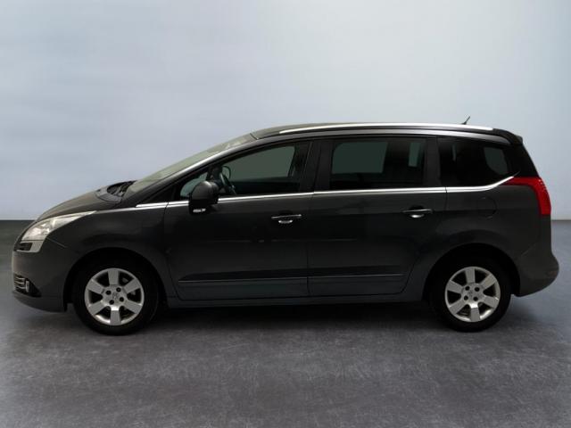 Peugeot 5008 image 7