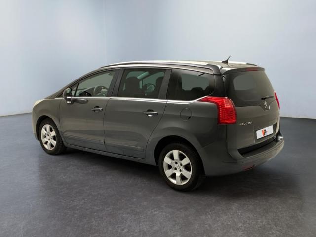 Peugeot 5008 image 5