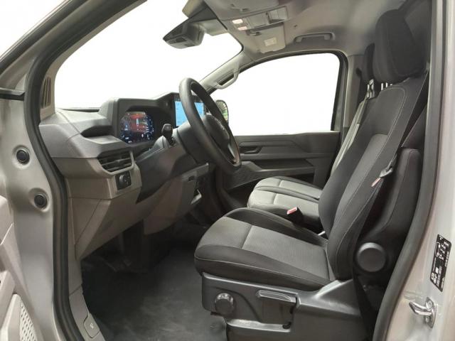 Volkswagen Transporter image 8