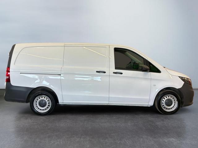 Mercedes Benz Vito image 9