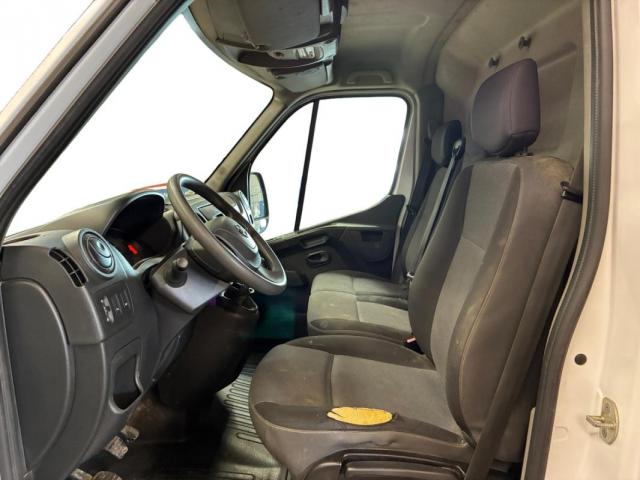 Nissan Nv400 image 8
