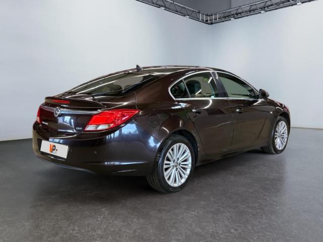 Opel Insignia image 2