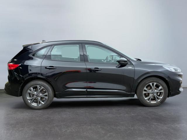 Ford Kuga image 6
