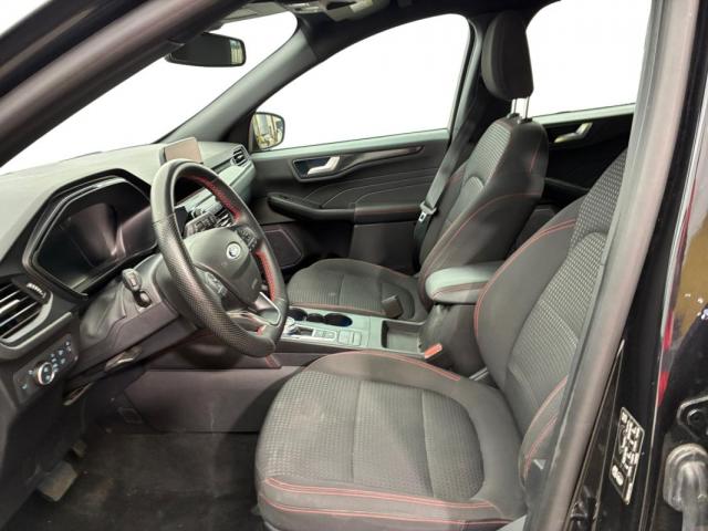 Ford Kuga image 2