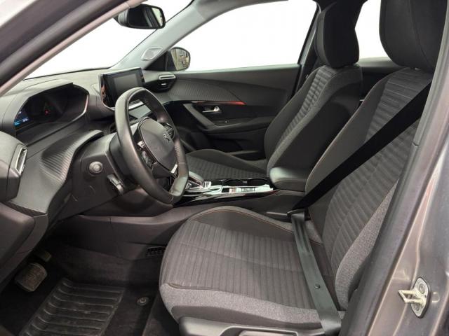 Peugeot 2008 image 2