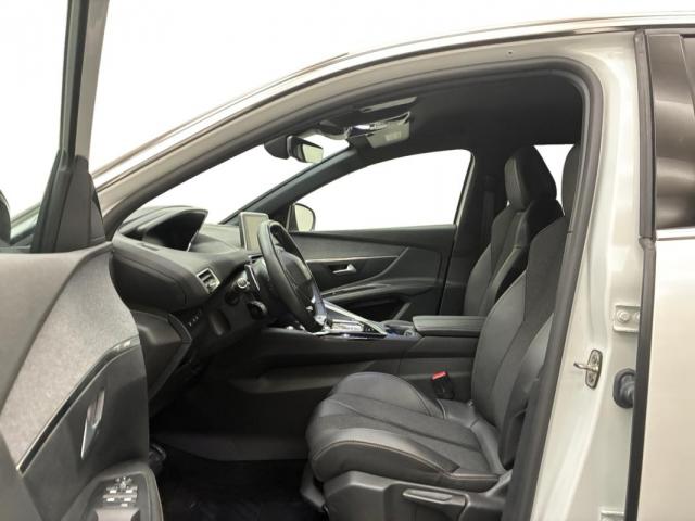 Peugeot 3008 image 8