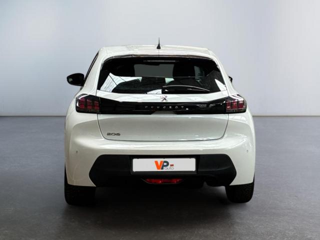 Peugeot 208 image 8